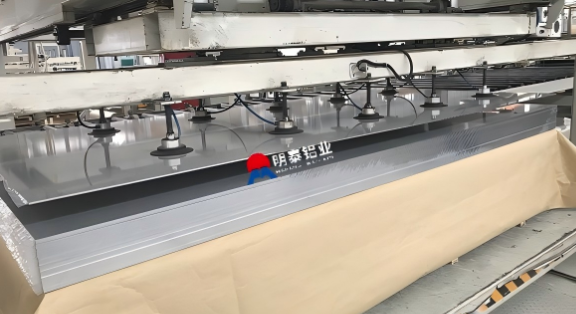 鋁板廠(chǎng)家直銷(xiāo)電話(huà)